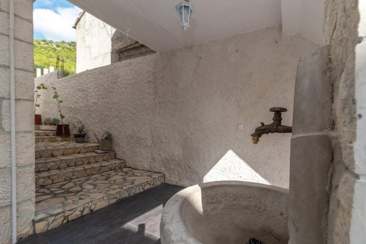Eden Mediterranean House Vrsine Buitenkant foto